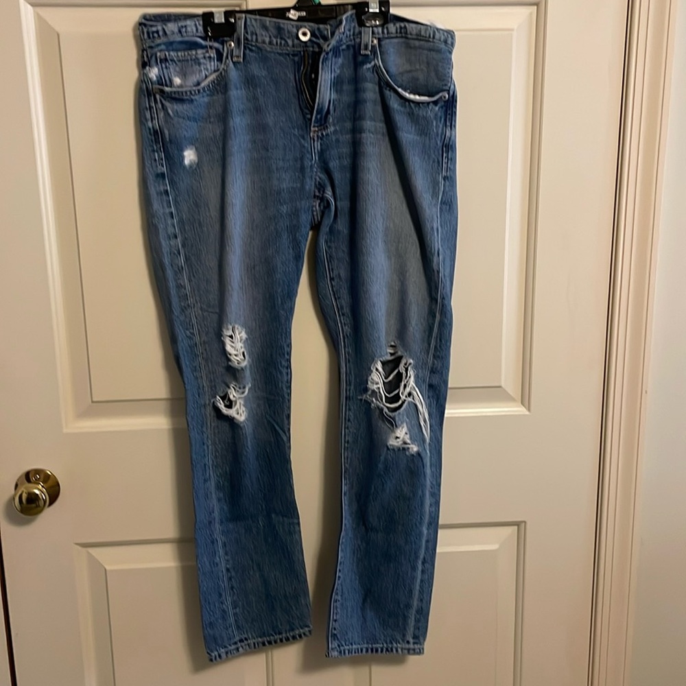 Lucky brand distressed jeans